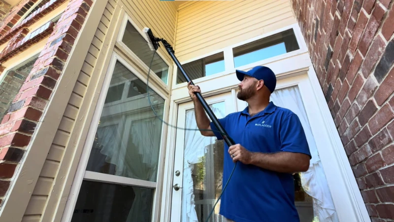 Common area window cleaning for HOA community San Clemente