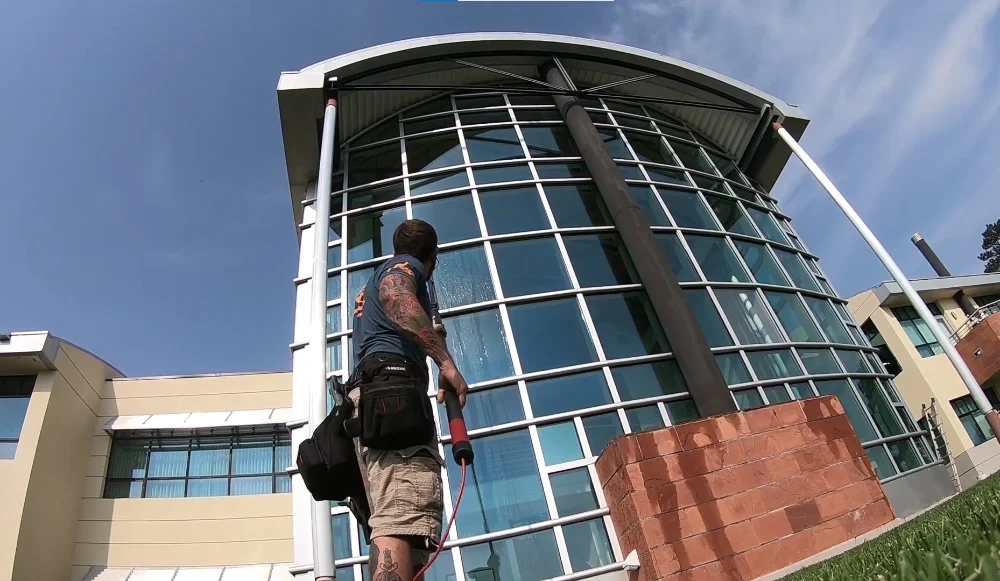 Commercial window cleaning San Clemente CA