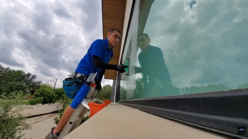 Hard water stain removal window scrubbing San Clemente CA
