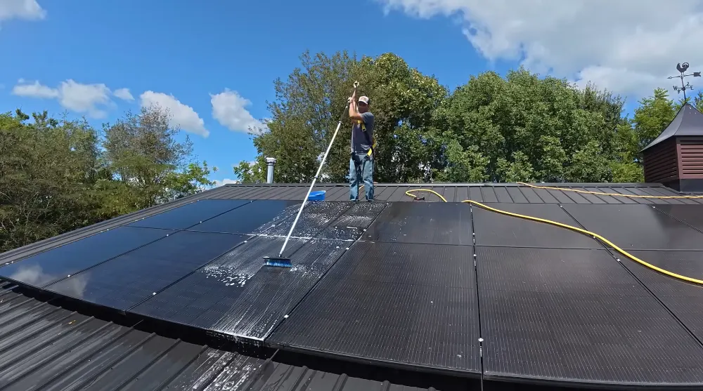 Solar panel cleaning service in San Clemente CA
